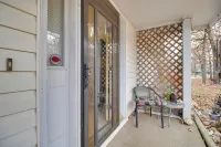 Tahlequah Duplex w/ Screened-in Porch & Fire Pit! - 2 tähden