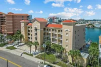 Newly Remodeled Waterfront Retreat~Amazing Views~Steps to the Beach