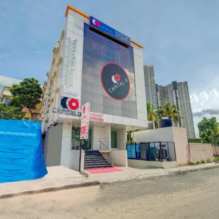Treebo Sai Suites Inn Nagavara Отели рядом с достопримечательностью «Технопарк Маньята»