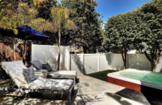 Casa de la Ballena, Back Available on Vrbo. Permit STR15-0329, Walk to the Beach