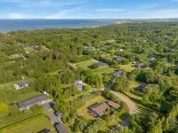 "Laris" - 700m to the Fjord Hotels in Logstor