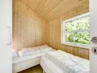 "Thorketil" - 1.1km from the Sea - Bathtub