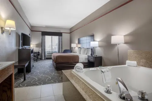 Best Western Limestone Inn  Suites