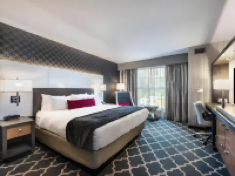 The Guest House at Graceland Hotels near Graceland