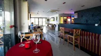恰納卡萊奧內拉飯店 - 酒吧
