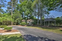 Impeccable Home w/ Dock & Pool on Lake Wateree! - parking