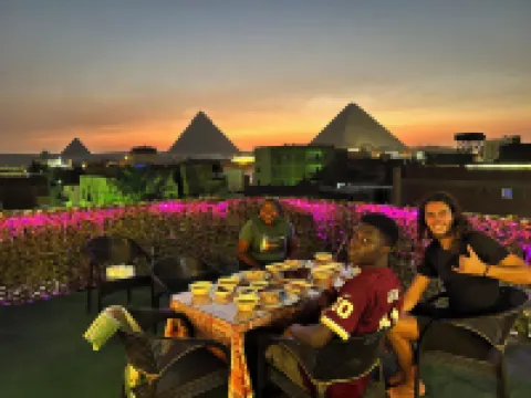 雅娜金字塔景觀旅館