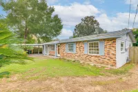 Foosball Games & Al Fresco Dining: Pensacola Home! - Pools