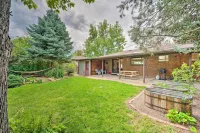 < 3 Mi to Pearl St: Home w/ Large Yard in Boulder - 3-نجوم