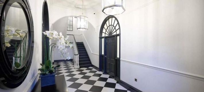Full Apartment with Secure Parking Great Views Hotel di Preston