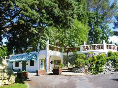 Holiday resort in Villanova d'Albenga のホテル