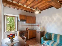 Charmante Home with Garden