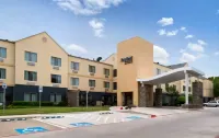 Fairfield Inn & Suites Arlington Near Six Flags - 3-نجوم