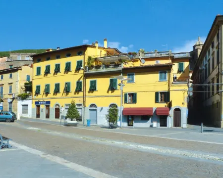 Estate in Monte Serra with Pool & Olive Trees Hotels in Buti