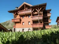 Apartment in Les Menuires with Slope Access