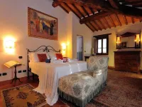 Tuscan Family Villa with Sauna