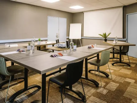 Ibis Avignon Centre Gare Отели рядом со станцией Gare d'Avignon TGV