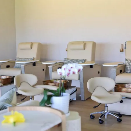 Royal Lahaina Bungalows & Spa