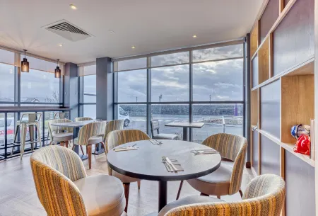 Premier Inn Porthmadog Отели в г. Портмадог