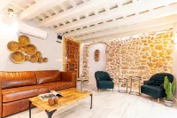 Beautiful apartment with balcony in city center. Plaza España II - 3-Star