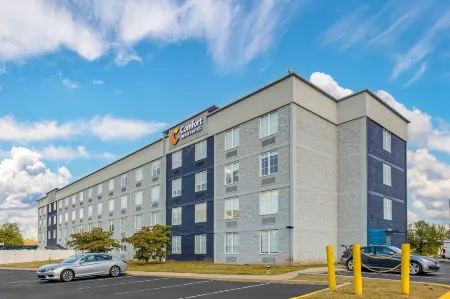 Comfort Inn & Suites Pottstown Eastern Gateway Отели рядом с достопримечательностью «The Hill School»