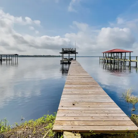 'Pirate Cove' Home in Welaka: Dock & River Access!