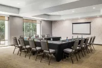 SpringHill Suites Charlotte University Research Park - parkir