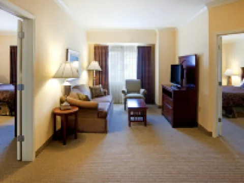 Staybridge Suites SAN ANTONIO SEA WORLD by IHG Hotels in der Nähe von Wasserpark Aquatica San Antonio