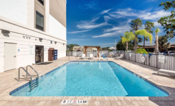 Holiday Inn Express & Suites LAKELAND SOUTH by IHG