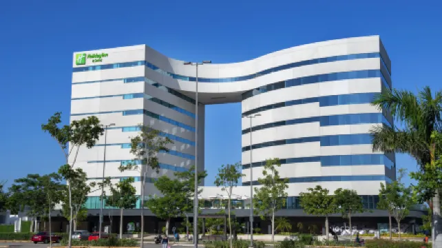 Holiday Inn & Suites MERIDA LA ISLA by IHG
