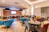Holiday Inn Express DERRY - LONDONDERRY by IHG - breakfast