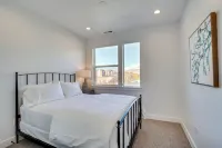 Modern Downtown Provo Townhome w/ Balcony! - شرفة