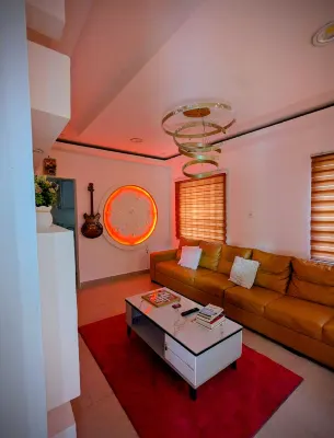 Paris Homestay - 4-Star