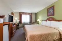 Knights Inn Gallup at 3208 W Hwy 66 - Kolam Renang