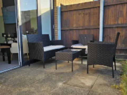 Modern Home with Garden, Corby Hotels in Corby