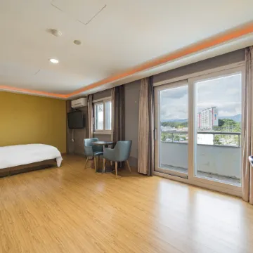 memory hotel Отели рядом с достопримечательностью «Библиотека «Сунджу»»
