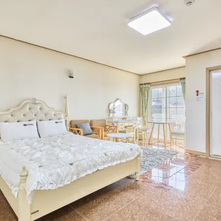 Seonjedo Iris Pension