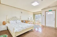 Seonjedo Iris Pension