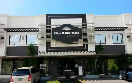 Urban Manor Hotel