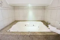 Hotel Monte Felice Bosque - Hot Tub
