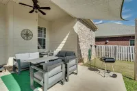 14 Mi to Augusta! Family Home w/ Pet-friendly Yard - Homestays