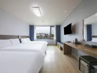 Jeju Noblesse Hotel Hotel dekat Bandara Jeju