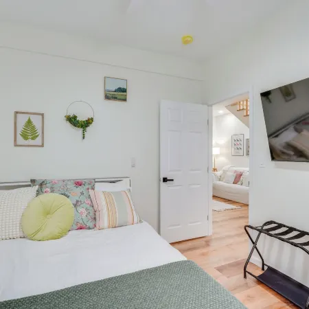 Dog-Friendly Fishkill Tiny House in Wine Country