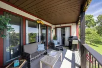 Waterfront Pool! Near Sdc - Step-Free Access! - balcon