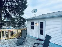 Waterfront Views With King Bed in Solomons Island