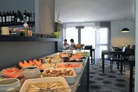 Brit Hotel le Kerotel - breakfast