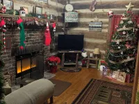 Log Cabin Escape - Full Log Cabin Home Hotels in Giles County