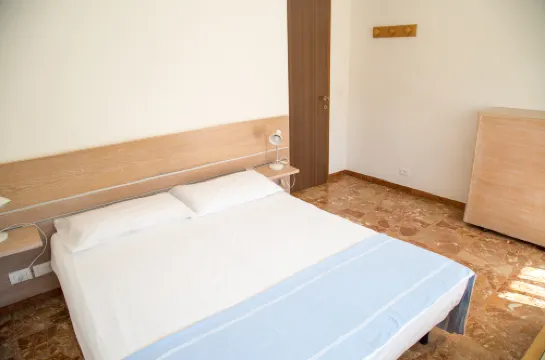 Central apartment at 250mt from the sea