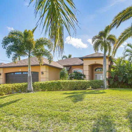 Saltwater Pool and Spa! Tropical Cape Coral Retreat