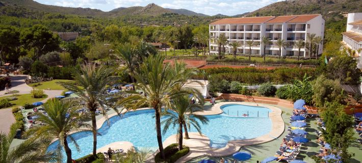 Beach Club Font de Sa Cala Hotels in Llevant